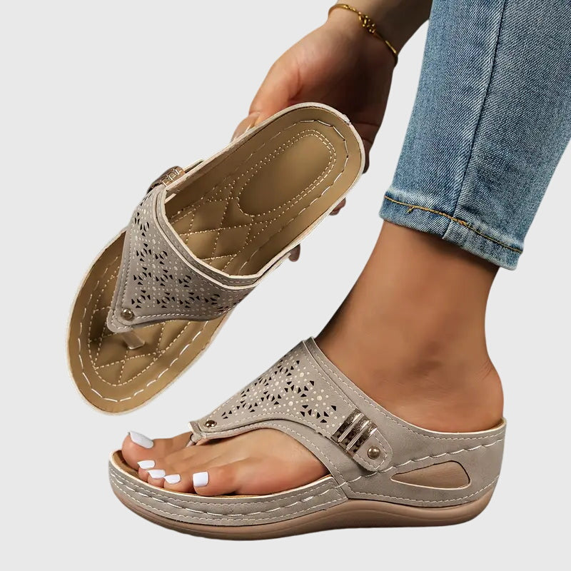 Damskie Sandały Slip-On Fleur | Koturn z Ergonomiczną Wkładką | Amortyzująca Podeszwa | Wygodne Sandały na Wiosnę i Lato